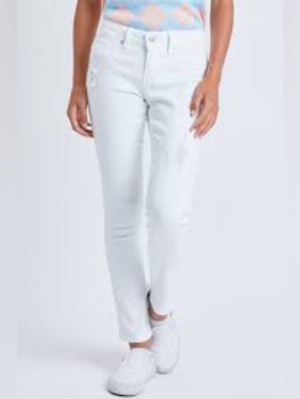 YMI women’s high rise skinny distressed jeans